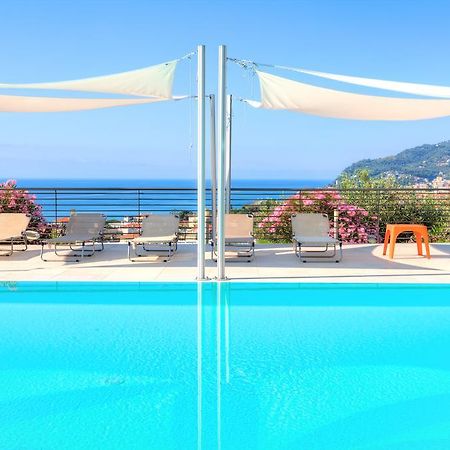 Appartamenti Villa Il Poggiolo Диано Марина Екстериор снимка