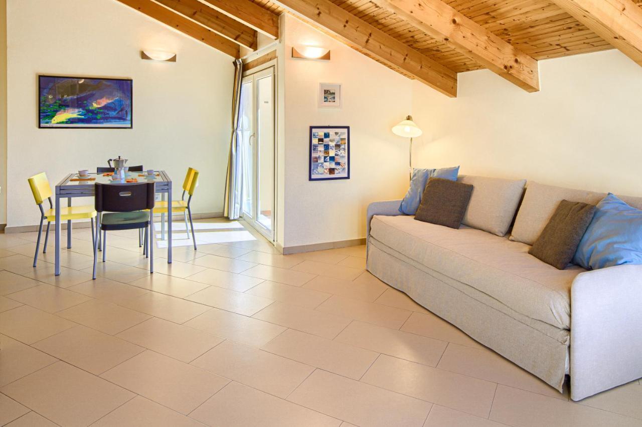 Appartamenti Villa Il Poggiolo Диано Марина Екстериор снимка