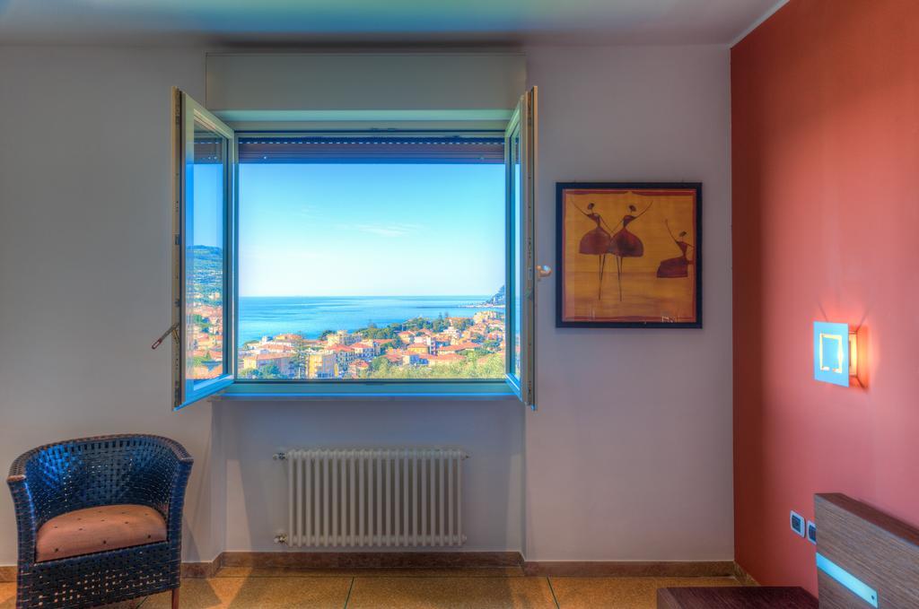Appartamenti Villa Il Poggiolo Диано Марина Екстериор снимка