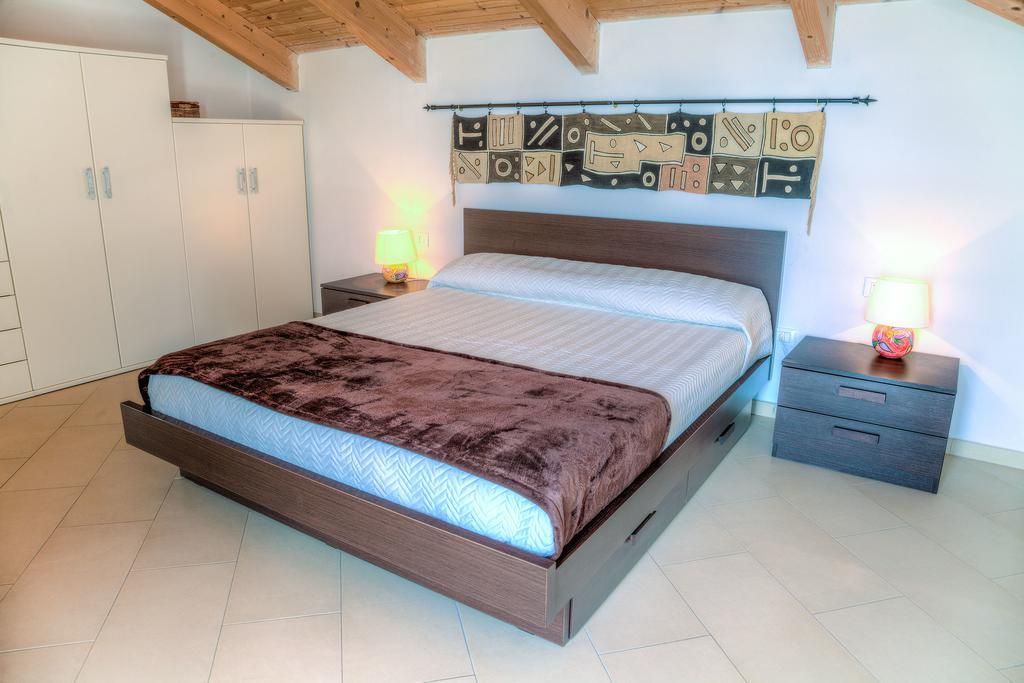 Appartamenti Villa Il Poggiolo Диано Марина Екстериор снимка